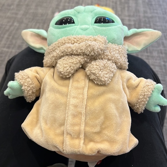 Star Wars - The Mandalorian - The Child 21cm Plush (Baby Yoda) - Picture 4 of 4